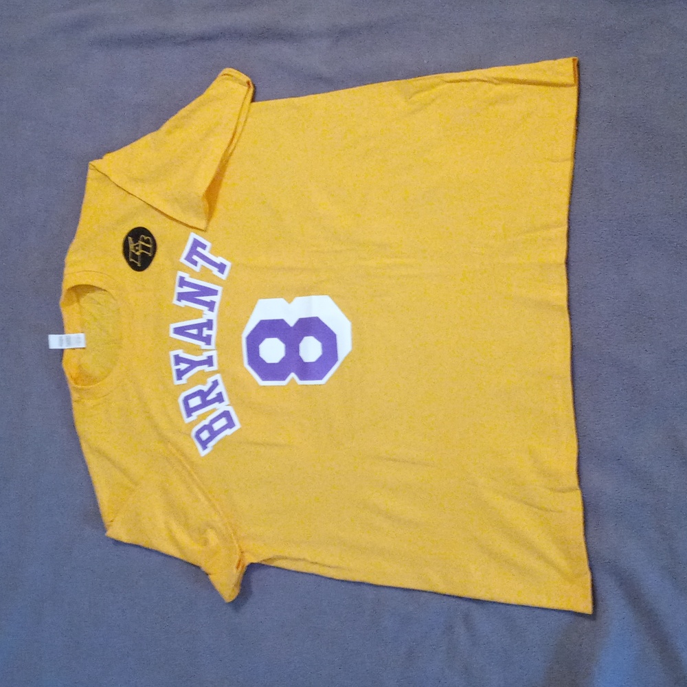 Kobe Bryant Tribute T-shirt XL - Picture 1 of 5
